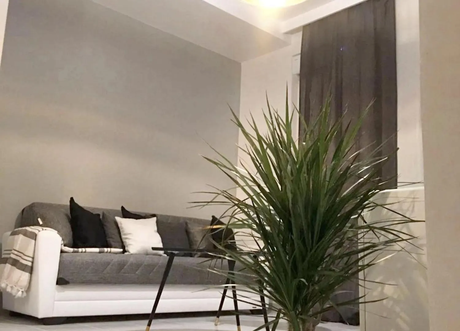 Charming Apartment In Catania With Balcony And City View 0*,