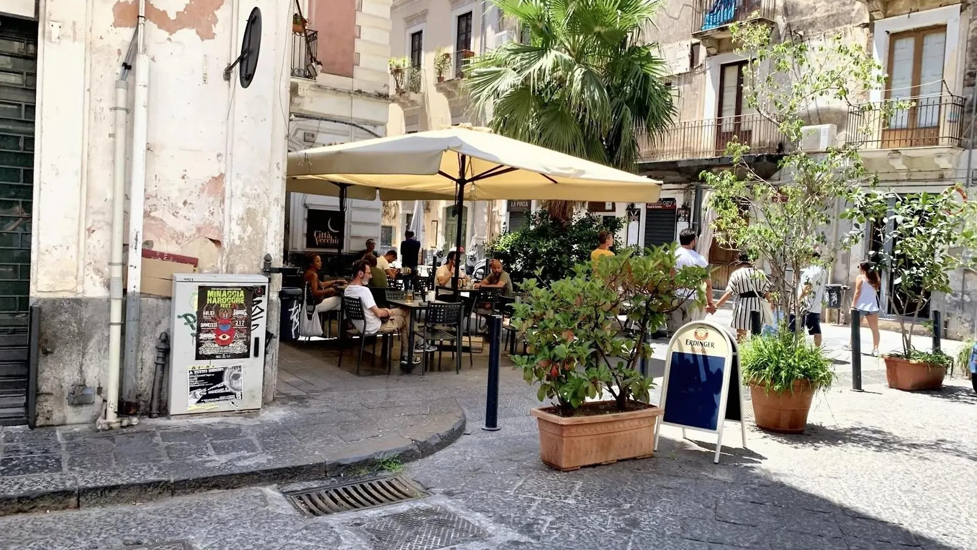Charming Apartment In Catania With Balcony And City View location